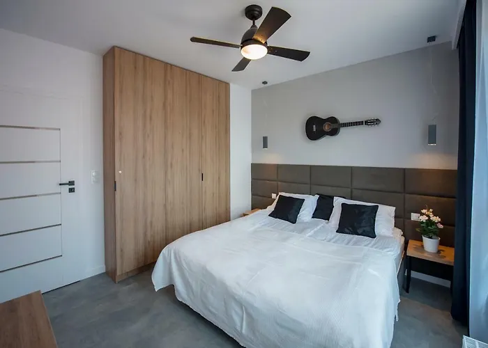 Unique 3city - Grey * Gdańsk